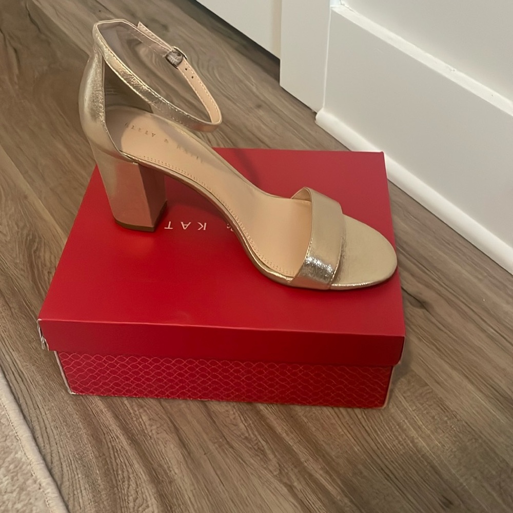 Kelly & Katie Caital Sandal